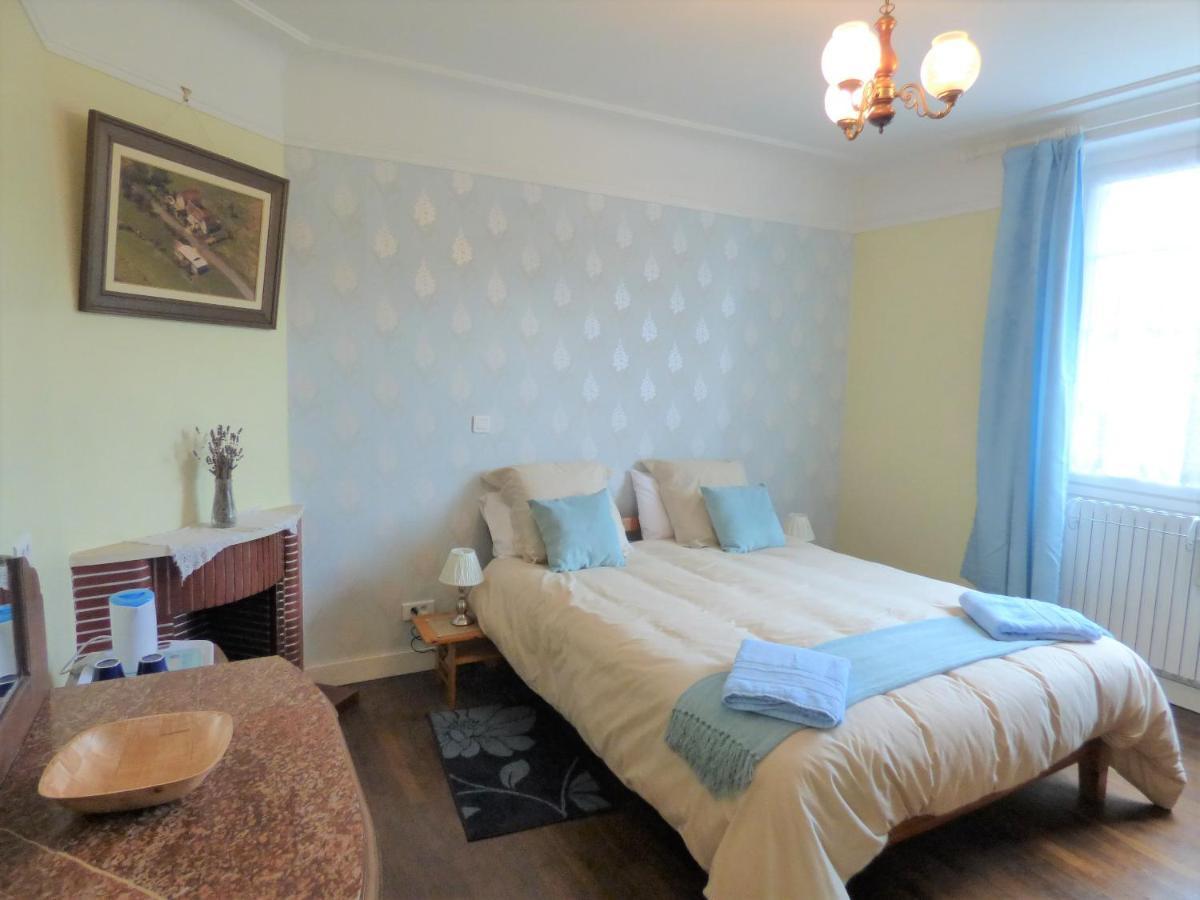 Les Tibles Bed & Breakfast Nanthiat ภายนอก รูปภาพ