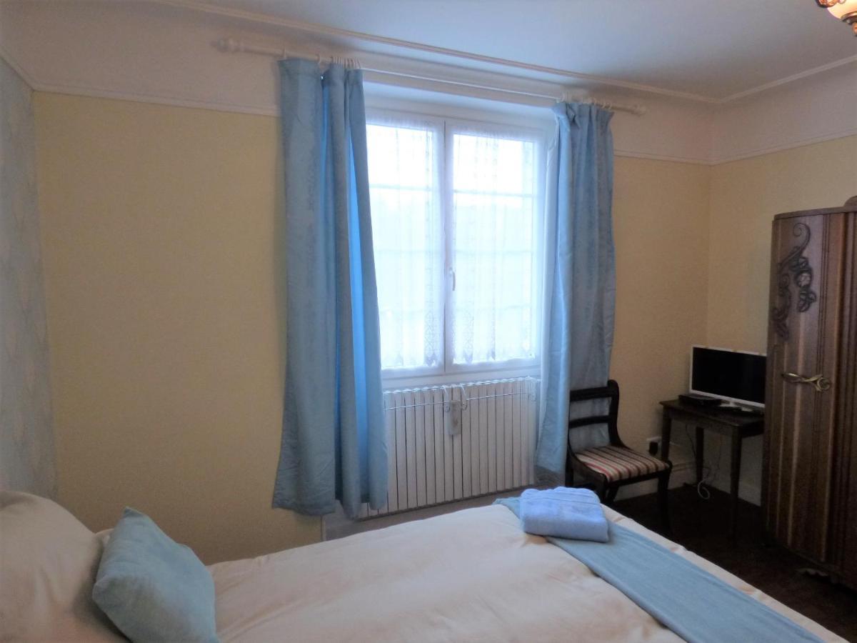 Les Tibles Bed & Breakfast Nanthiat ภายนอก รูปภาพ