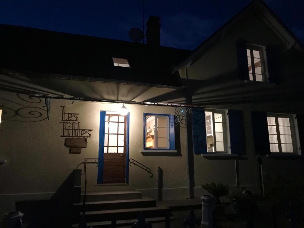 Les Tibles Bed & Breakfast Nanthiat ภายนอก รูปภาพ