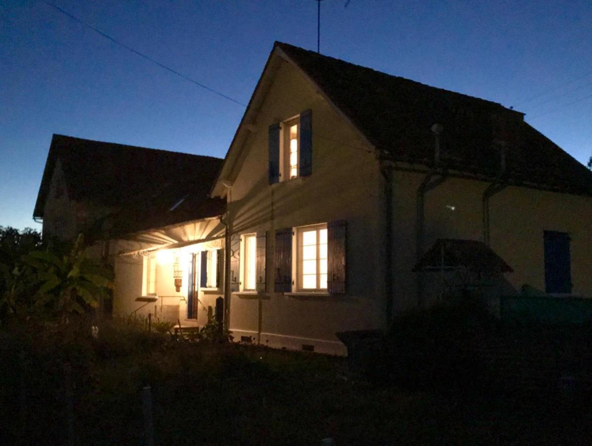 Les Tibles Bed & Breakfast Nanthiat ภายนอก รูปภาพ