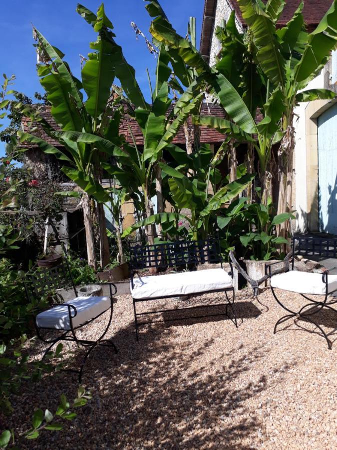 Les Tibles Bed & Breakfast Nanthiat ภายนอก รูปภาพ